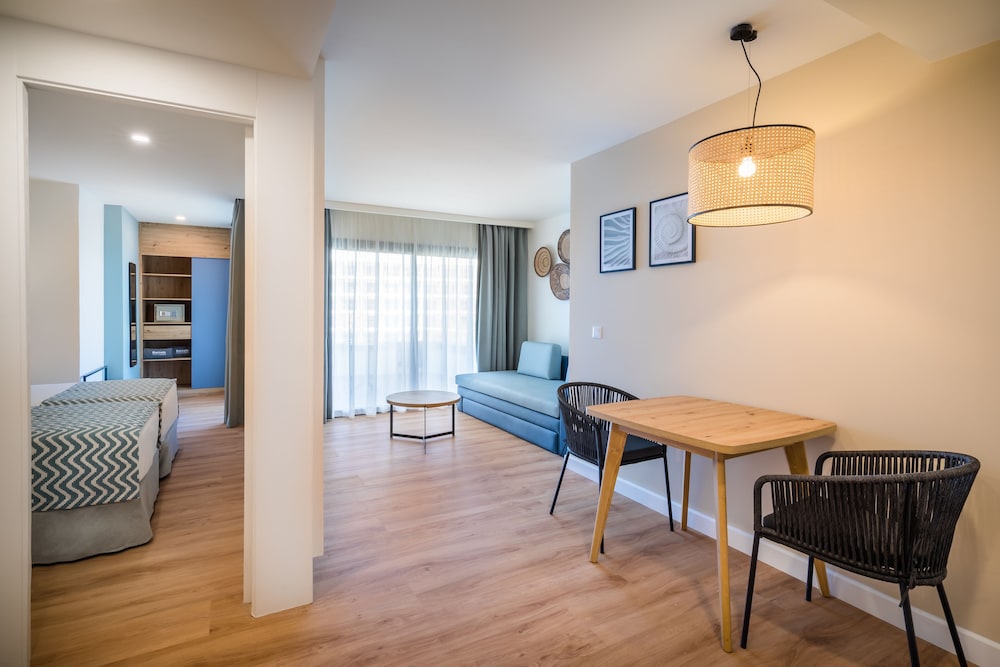 Suite junior del hotel Barceló Margaritas Royal Level - Adults Only. Foto 2