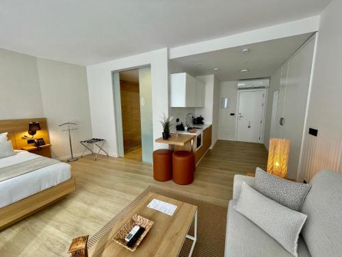 Suite Deluxe del hotel Emblemático Hi Suites. Foto 7