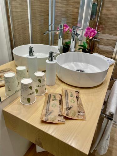 Duplex 2 dormitorios Lujo Balcón o Terraza 1 Cama king Dúplex Sofá Cama incluido del hotel Emblemático Hi Suites. Foto 3