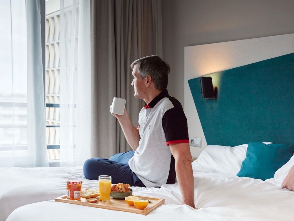 Estudio con camas individuales del hotel Aparthotel Adagio Paris Suresnes Longchamp. Foto 3