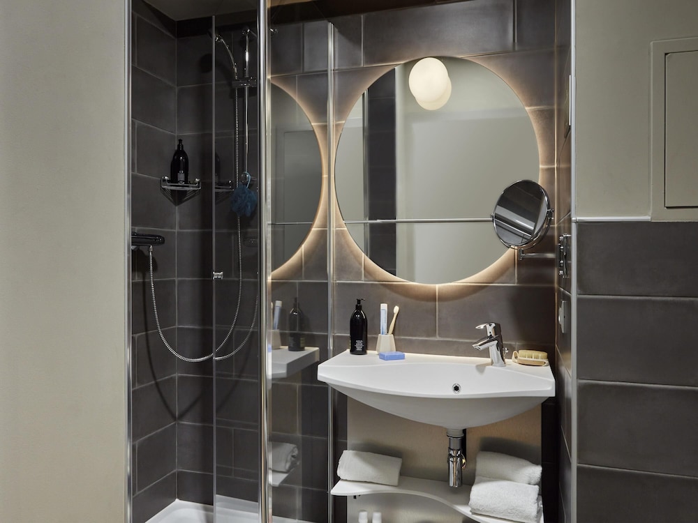 Apartamento Superior de 1 dormitorio con balcón del hotel Aparthotel Adagio Paris Suresnes Longchamp. Foto 3