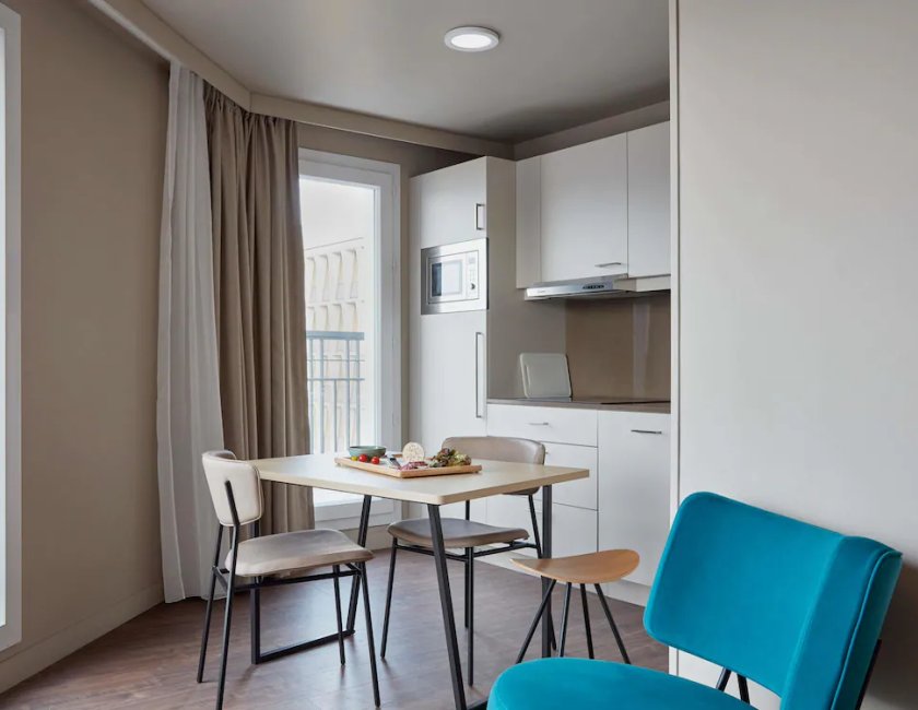 Apartamento 1 habitación 2 Camas dobles kitchenette del hotel Aparthotel Adagio Paris Suresnes Longchamp. Foto 9