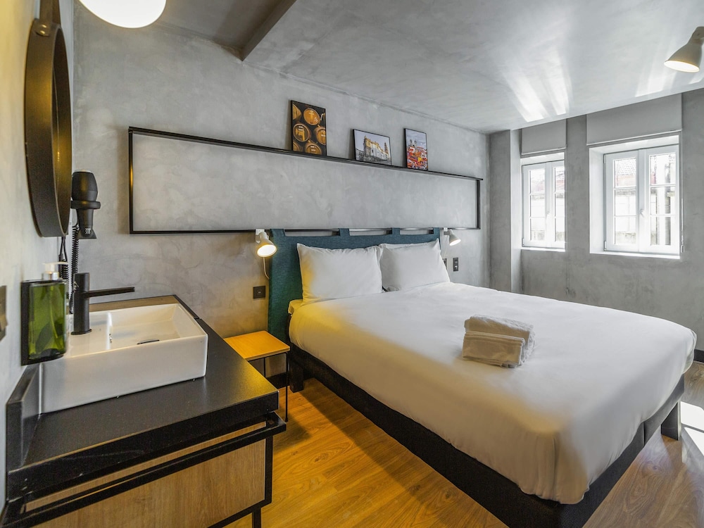 Habitación estándar doble, 1 cama doble del hotel ibis Porto Centro Mercado Bolhao. Foto 4