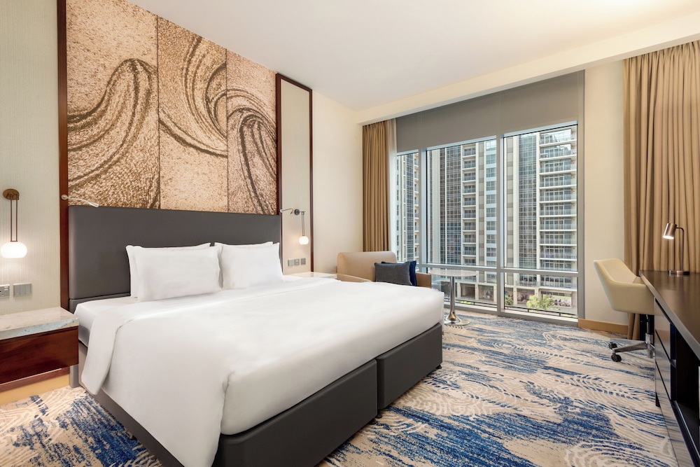 Habitación Deluxe con 1 cama doble, vistas al parque del hotel Novotel Dubai Gold District