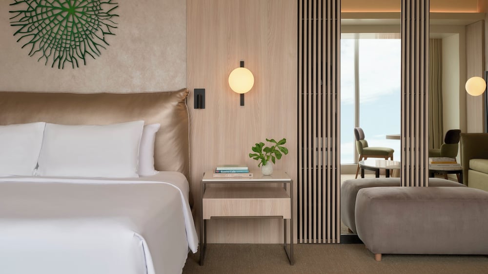 Suite, 1 cama de matrimonio grande, vistas al mar del hotel SOUMA, Vignette Collection by IHG. Foto 4