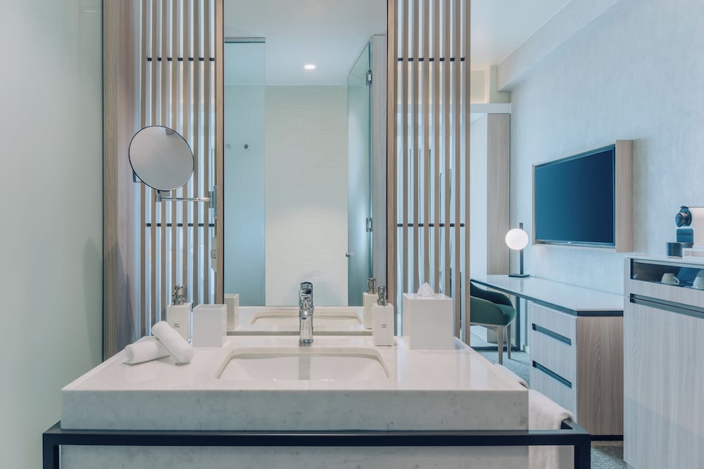 Habitación Premium, 2 camas dobles, vistas al mar del hotel SOUMA, Vignette Collection by IHG. Foto 4