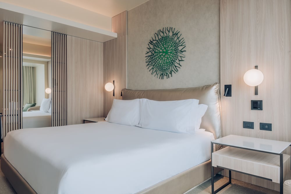 Habitación estándar, 1 cama de matrimonio grande, vistas a la ciudad (Estandar) del hotel SOUMA, Vignette Collection by IHG. Foto 2