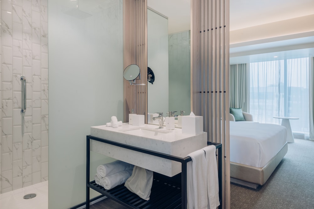 Habitación Premium, 1 cama de matrimonio grande, vistas al mar del hotel SOUMA, Vignette Collection by IHG. Foto 5