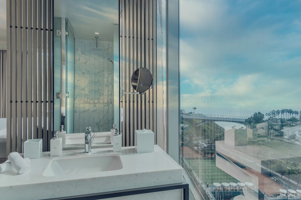 Habitación Grand, 1 cama de matrimonio grande, vistas al mar del hotel SOUMA, Vignette Collection by IHG. Foto 1