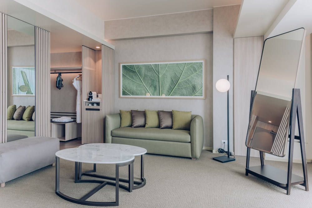 Suite, 1 cama de matrimonio grande, vistas al mar del hotel SOUMA, Vignette Collection by IHG. Foto 5