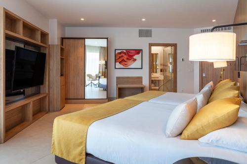 Habitación Executive - 2 camas grandes del hotel Gold Arcos. Foto 7