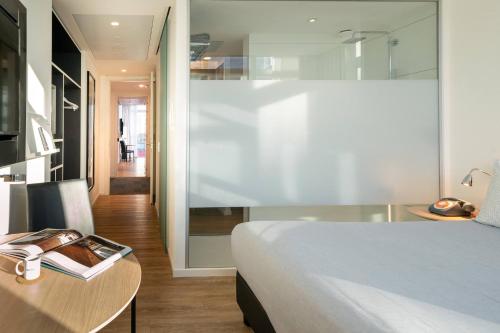 Habitación Innside Comunicada del hotel Innside By Meliá Milano Torre Galfa. Foto 3
