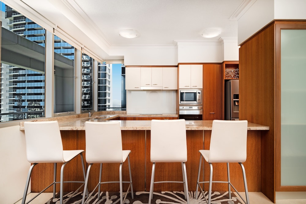 Penthouse Parcial de 3 Dormitorios del hotel Mantra Towers Of Chevron. Foto 1