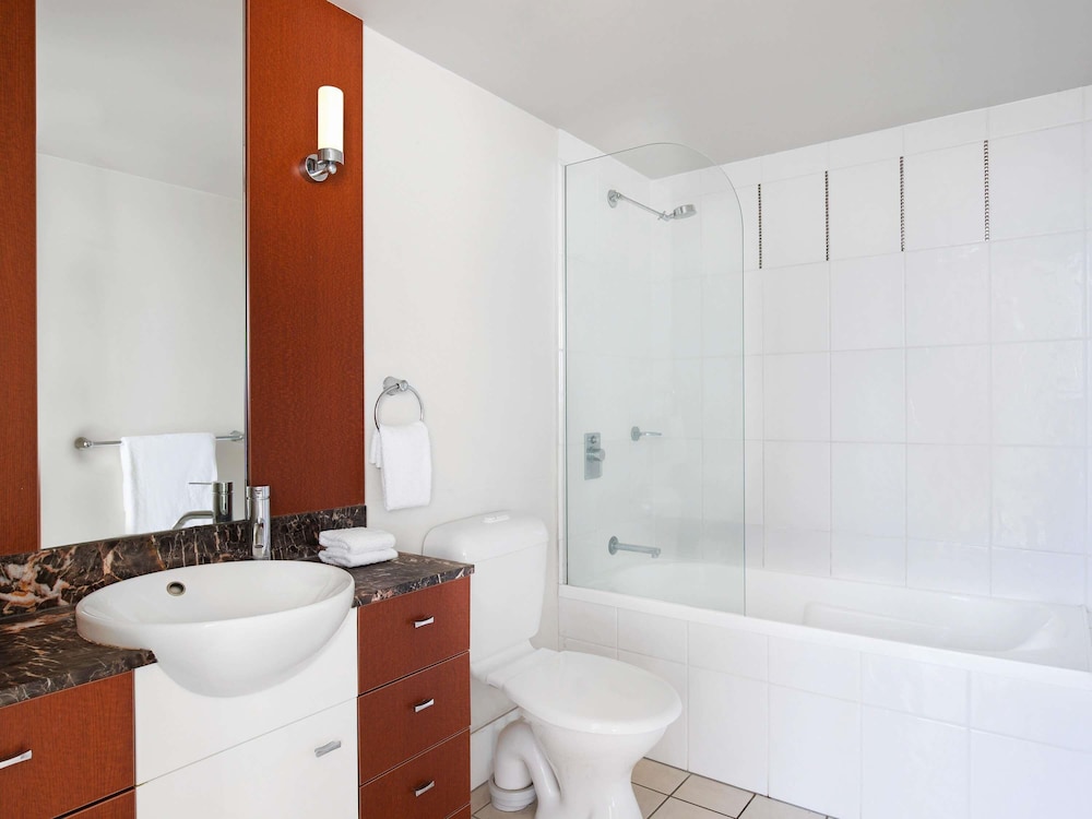 Penthouse Parcial de 3 Dormitorios del hotel Mantra Towers Of Chevron. Foto 3