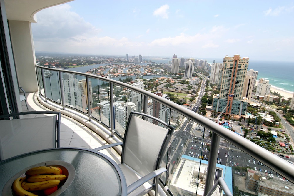 Apartamento de 2 Dormitorios y 2 Baños del hotel Mantra Towers Of Chevron. Foto 12