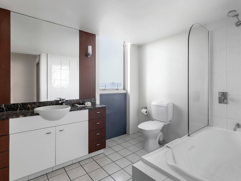 Apartamento de 3 Dormitorios y 1 Baño del hotel Mantra Towers Of Chevron. Foto 7
