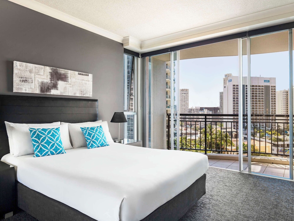 Apartamento de 3 Dormitorios y 2 Baños del hotel Mantra Towers Of Chevron. Foto 1