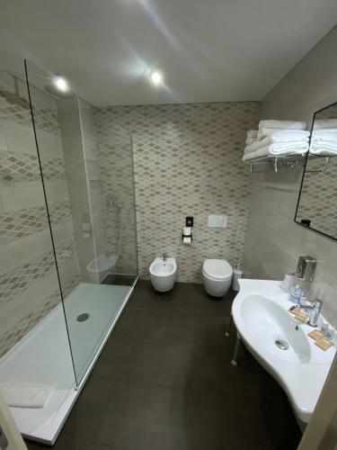 Habitación Cuádruple Confort del hotel Stradivari. Foto 7