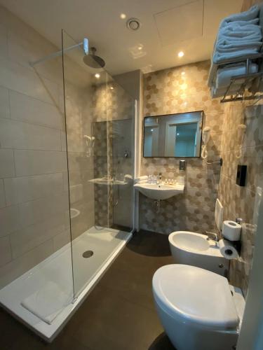 Habitación Cuádruple Confort del hotel Stradivari. Foto 12
