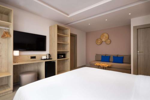 Habitación Premium con balcón o terraza del hotel Radisson Blu Resort, Al Hoceima. Foto 2