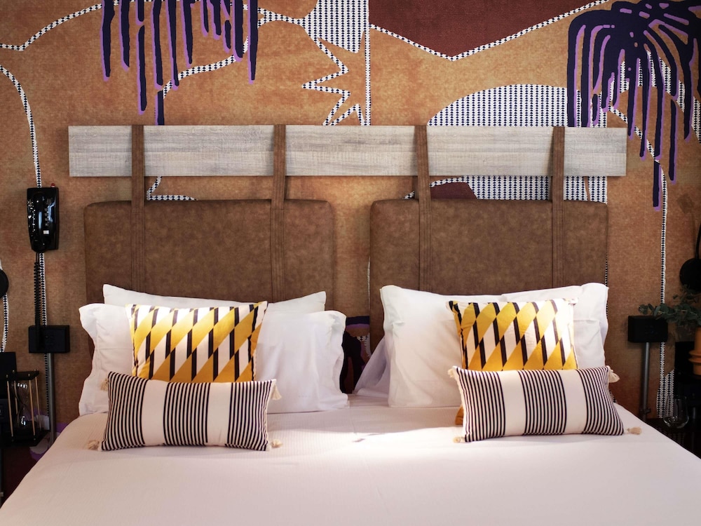 Habitación clásica con cama doble del hotel Mercure Roma Cinecittà
