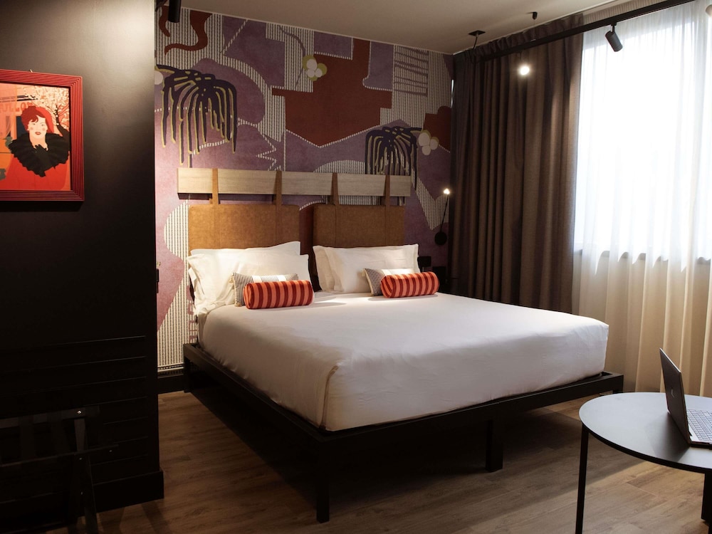 Habitación Privilege con 1 cama doble del hotel Mercure Roma Cinecittà. Foto 2