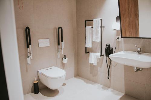 Habitación doble Superior Accesible 2 Camas individuales del hotel Catalina Plaza. Foto 1