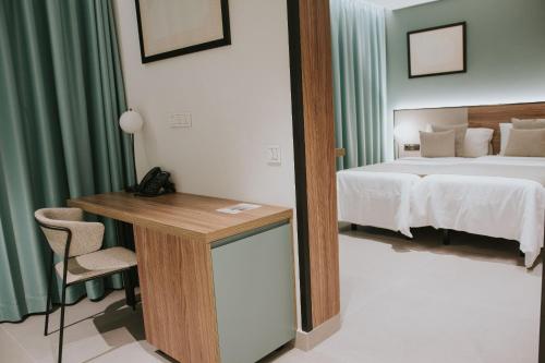 Habitación doble Superior Accesible 2 Camas individuales del hotel Catalina Plaza. Foto 2