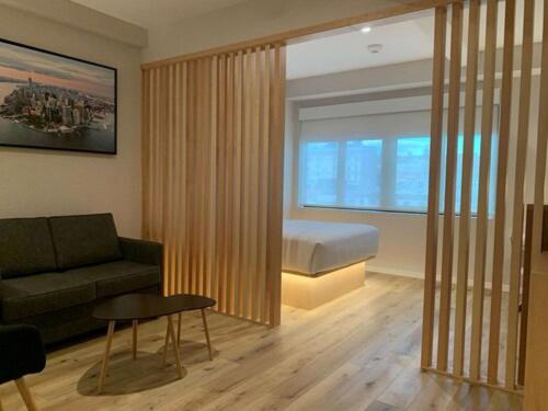 Suite Estudio con bañera adaptada para personas con movilidad reducida - Cama grande del hotel Best Western Plus Soho. Foto 1