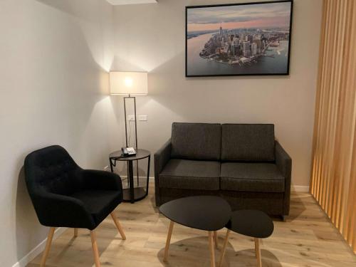 Suite Estudio con bañera adaptada para personas con movilidad reducida - Cama grande del hotel Best Western Plus Soho. Foto 2