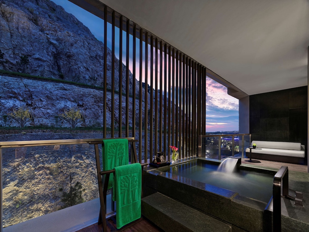 Suite, terraza (Cloud Cliff) del hotel Banyan Tree Nanjing Garden Expo. Foto 8