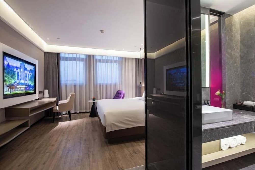 Habitación superior, 1 cama de matrimonio grande del hotel Mercure Xining Haihu CBD. Foto 6