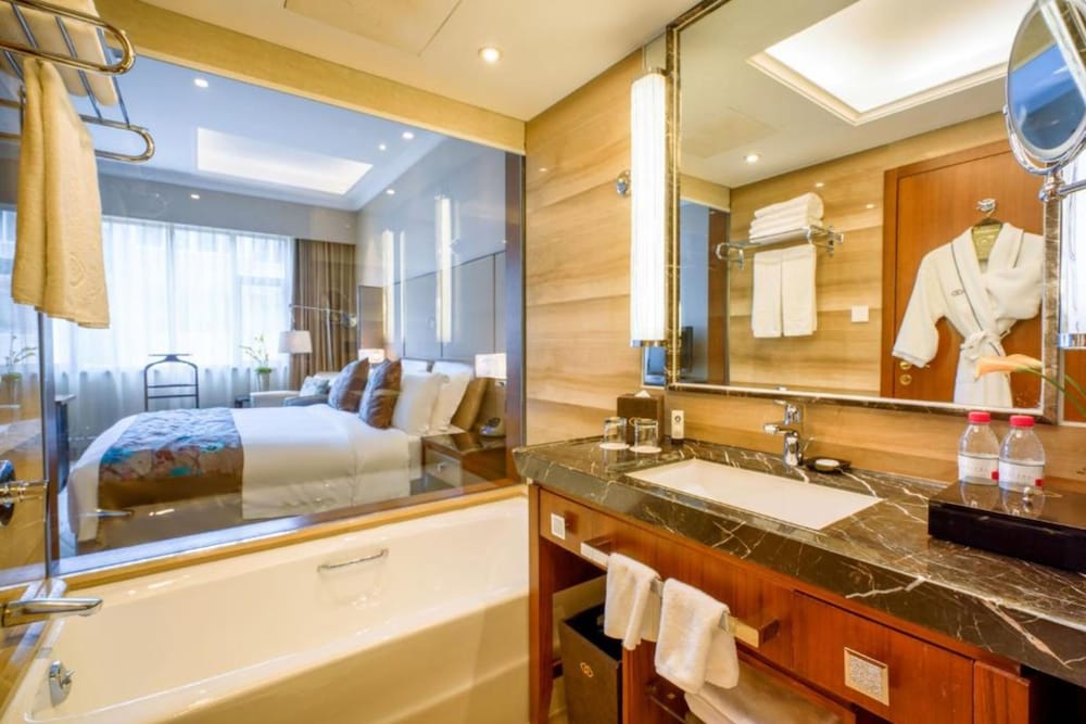 Suite junior, 1 cama king del hotel Sofitel Hangzhou Westlake. Foto 7