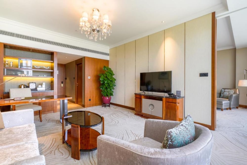 SUITE PRESTIGE, 1 Cama King del hotel Sofitel Hangzhou Westlake. Foto 3