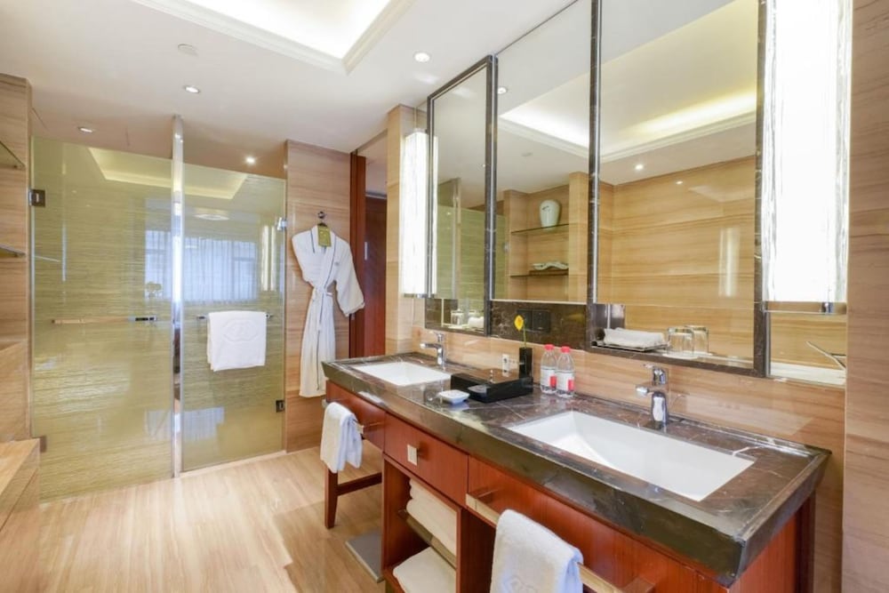HABITACIÓN DE LUJO, Acceso al Salón del Club, 1 Cama King, Vistas a la Ciudad del hotel Sofitel Hangzhou Westlake. Foto 3