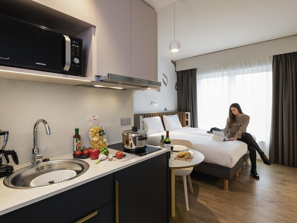 Estudio elegante para 2 huéspedes con 1 cama doble o 2 camas individuales del hotel Adagio Access Brussels Delta. Foto 3