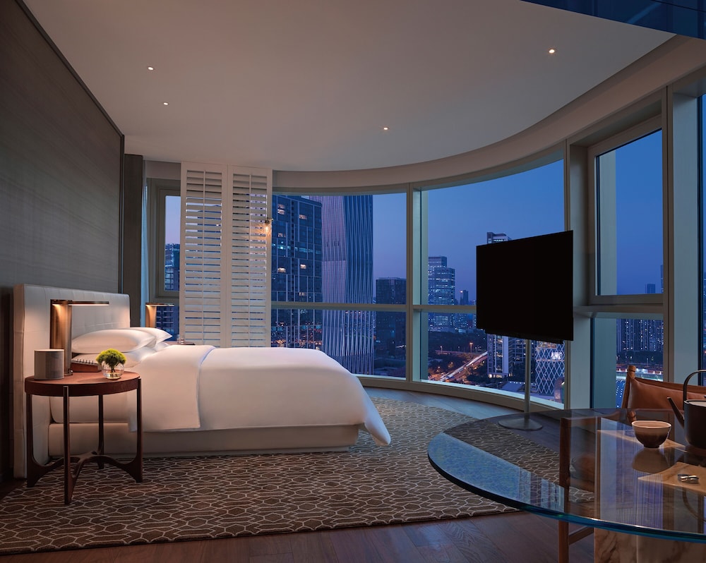 1 cama king size, vistas a la ciudad, Deluxe del hotel Andaz Shenzhen Bay