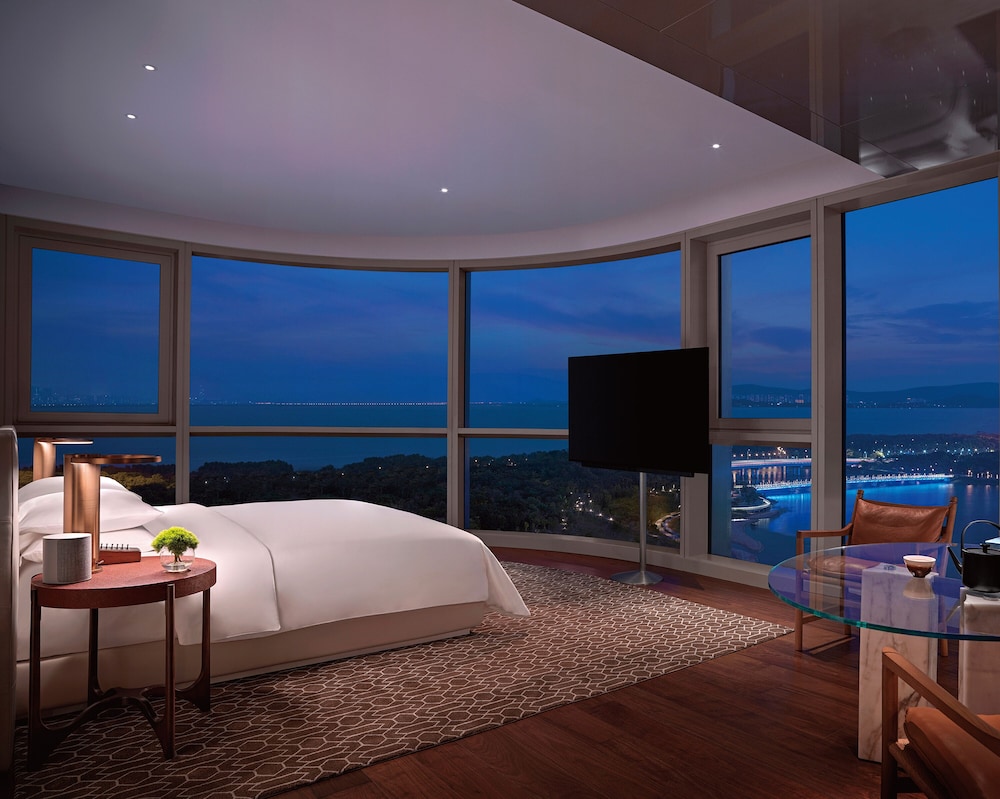 1 cama king size, vistas panorámicas a la bahía, Deluxe del hotel Andaz Shenzhen Bay