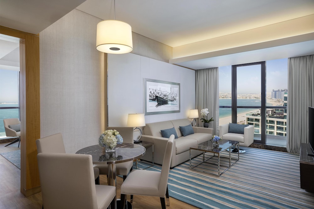 Suite Deluxe, 1 habitación, balcón, vistas al mar del hotel Hilton Dubai Palm Jumeirah. Foto 3