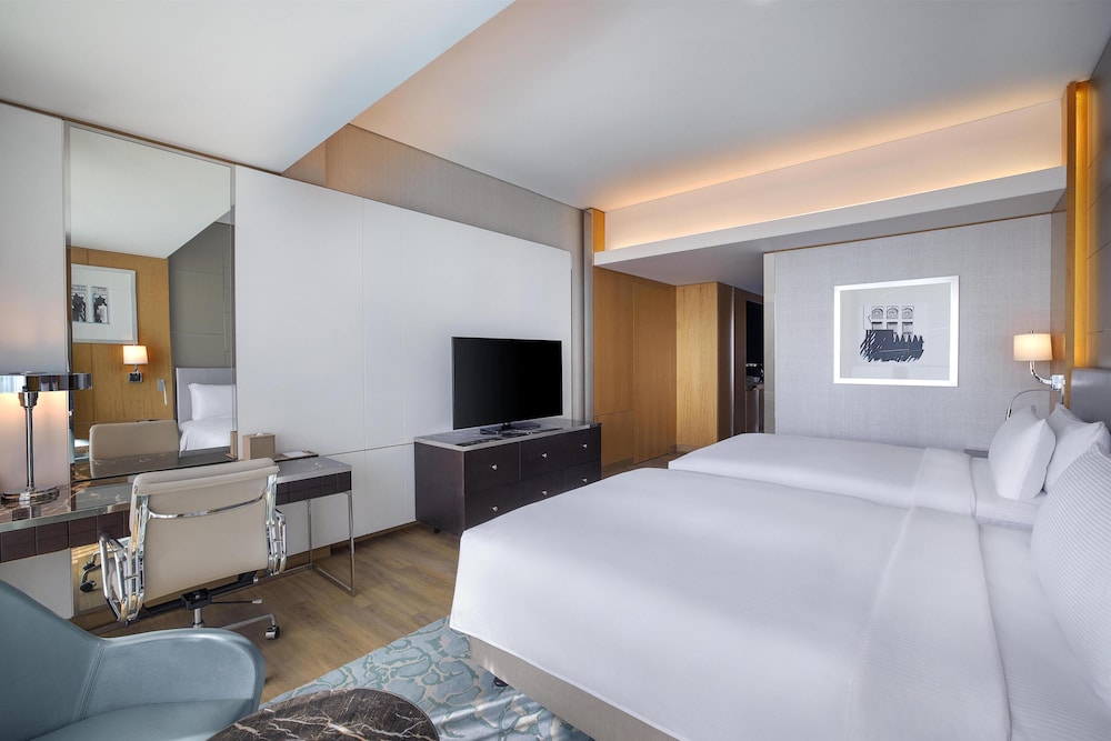 Suite, 2 habitaciones del hotel Hilton Dubai Palm Jumeirah. Foto 4