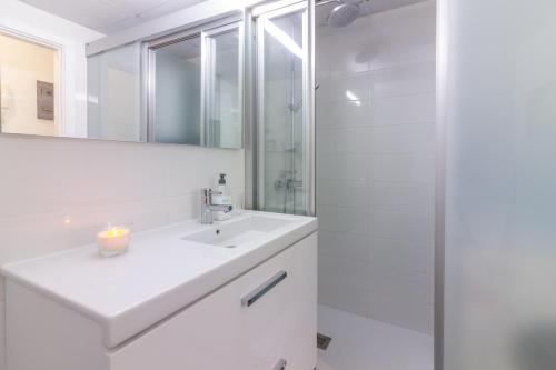 Apartment with Sea View del hotel LOFT STORY BEACHFRONT by Living las Canteras. Foto 26