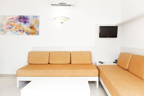 Apartamento de 1 dormitorio con parque acuático del hotel Aparthotel Flora Park. Foto 5