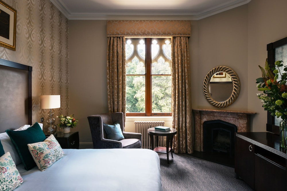 Feature Room del hotel Nutfield Priory and Spa. Foto 5