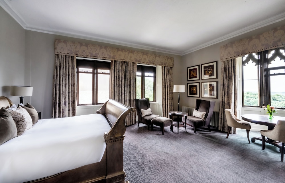 Suite Estudio del hotel Nutfield Priory and Spa. Foto 4
