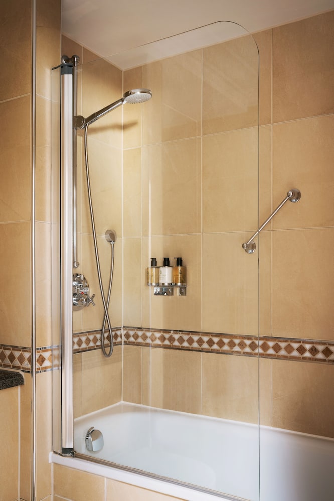 Habitación Doble Superior del hotel Nutfield Priory and Spa. Foto 9