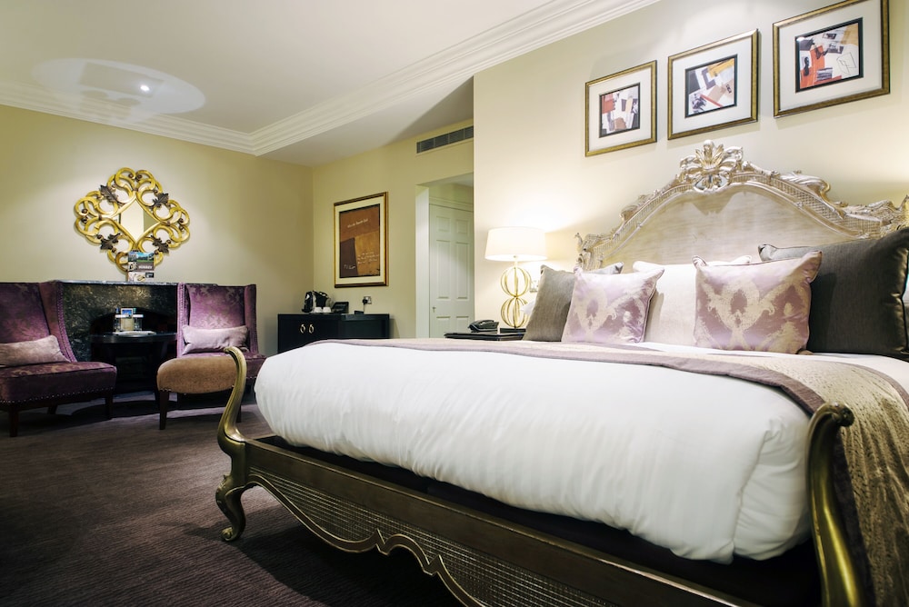 Feature Room del hotel Nutfield Priory and Spa