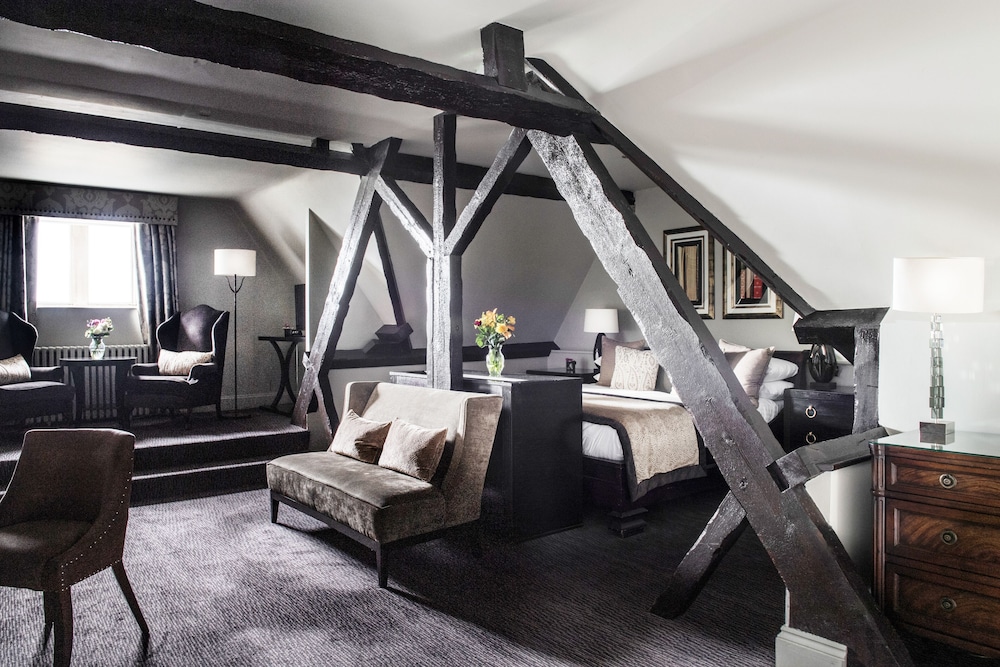Suite estudio del hotel Nutfield Priory and Spa