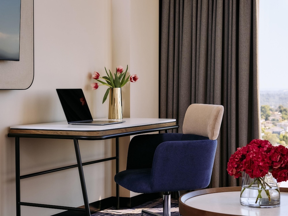 Habitación Doble Deluxe con dos camas dobles del hotel Mercure Melbourne Doncaster. Foto 3