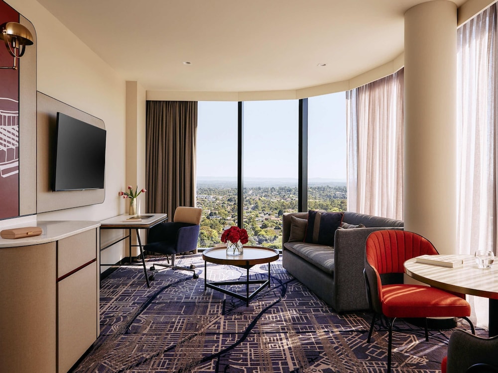 Suite de un dormitorio con 1 Cama King del hotel Mercure Melbourne Doncaster. Foto 6