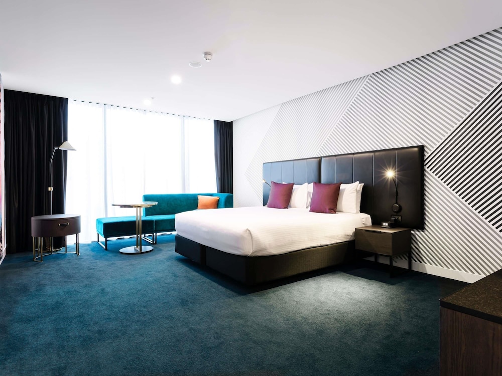 Habitación Superior Accesible con 1 cama King del hotel Mövenpick Melbourne On Spencer. Foto 3